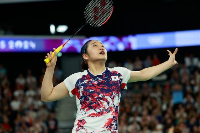 1722394642793088782.jpg 巴黎奥运会丨羽毛球——女单小组赛赛况XxjpseC008027_20240729_MVPFN0A001.jpg